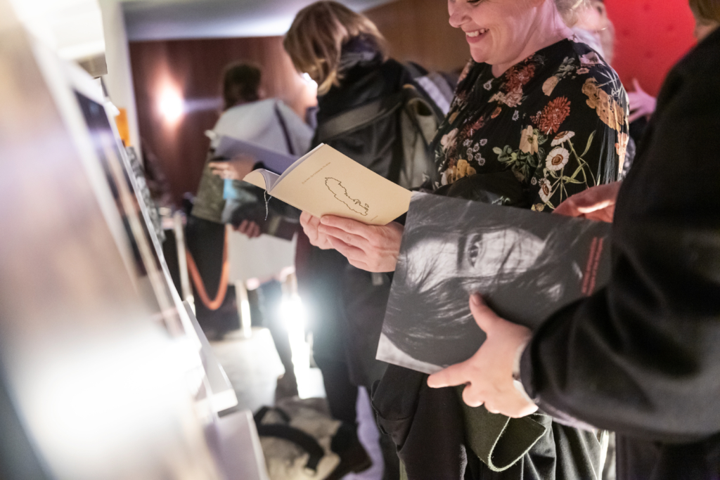 Svenska Fotoboksprisets vandringsutställning