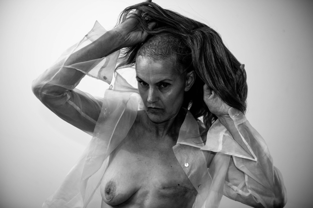 Befria den enbröstade kroppen