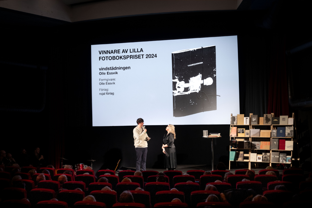 Olle Essvik vinner Lilla Fotobokspriset 2024