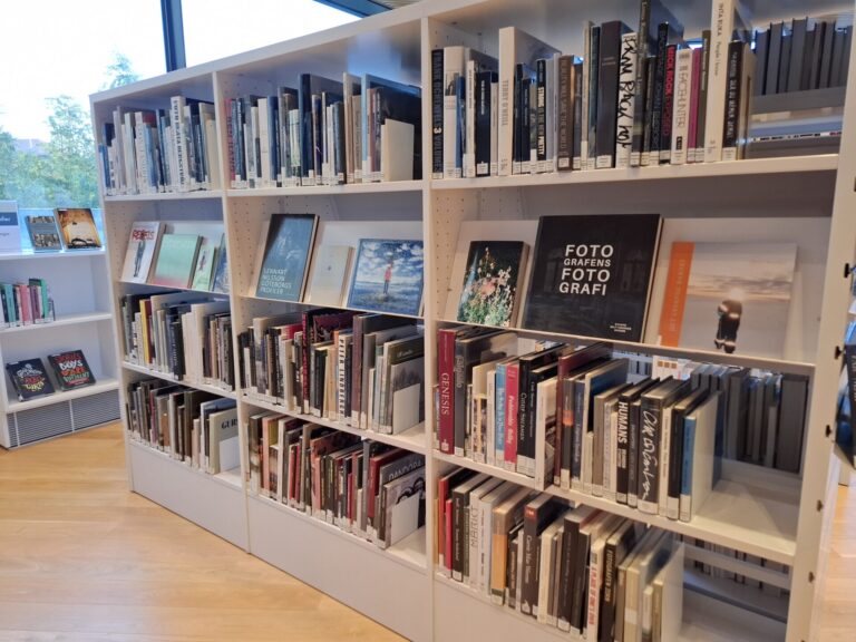 Nominera till Årets fotobibliotek