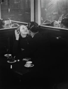 Följ med på medlemsvisning av Brassaï på Moderna museet