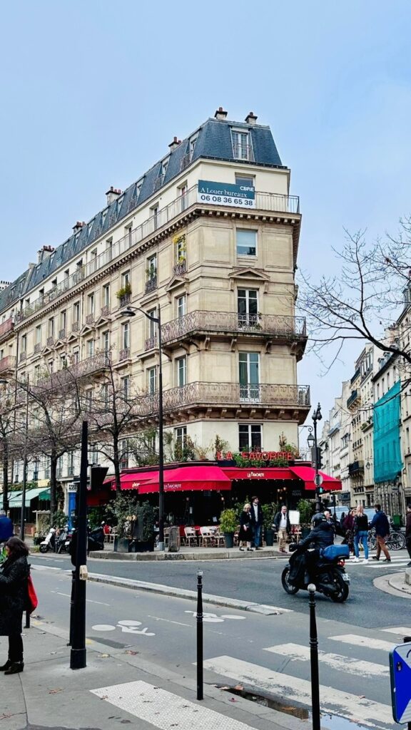 Häng med SFF en kväll i Paris